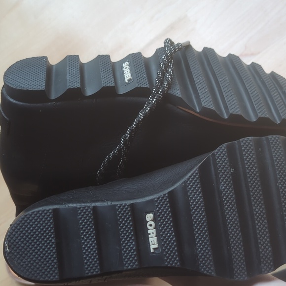 Sorel Wmns black wedges size 9.5 - Picture 5 of 5